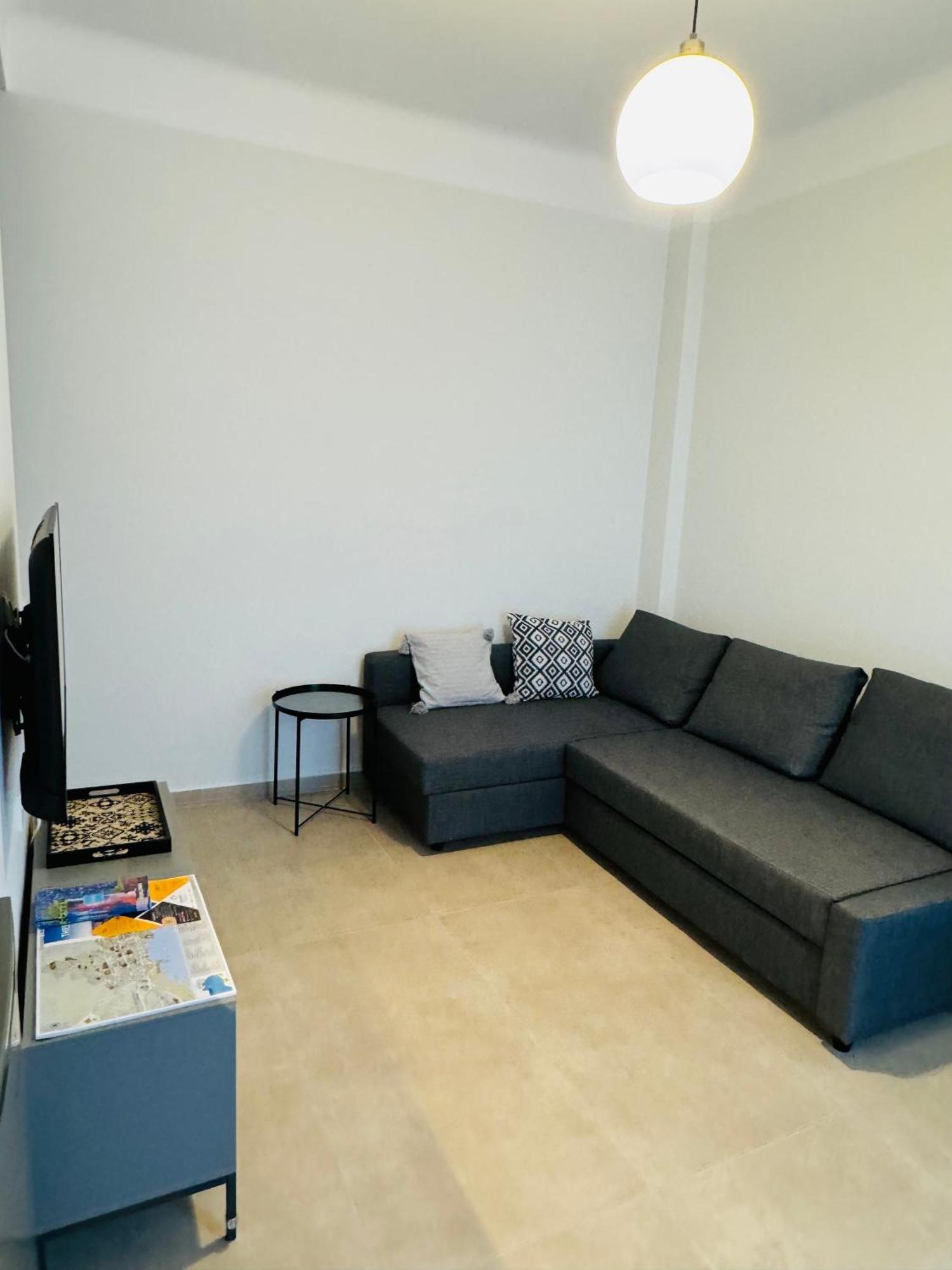 Calliope Apartment *