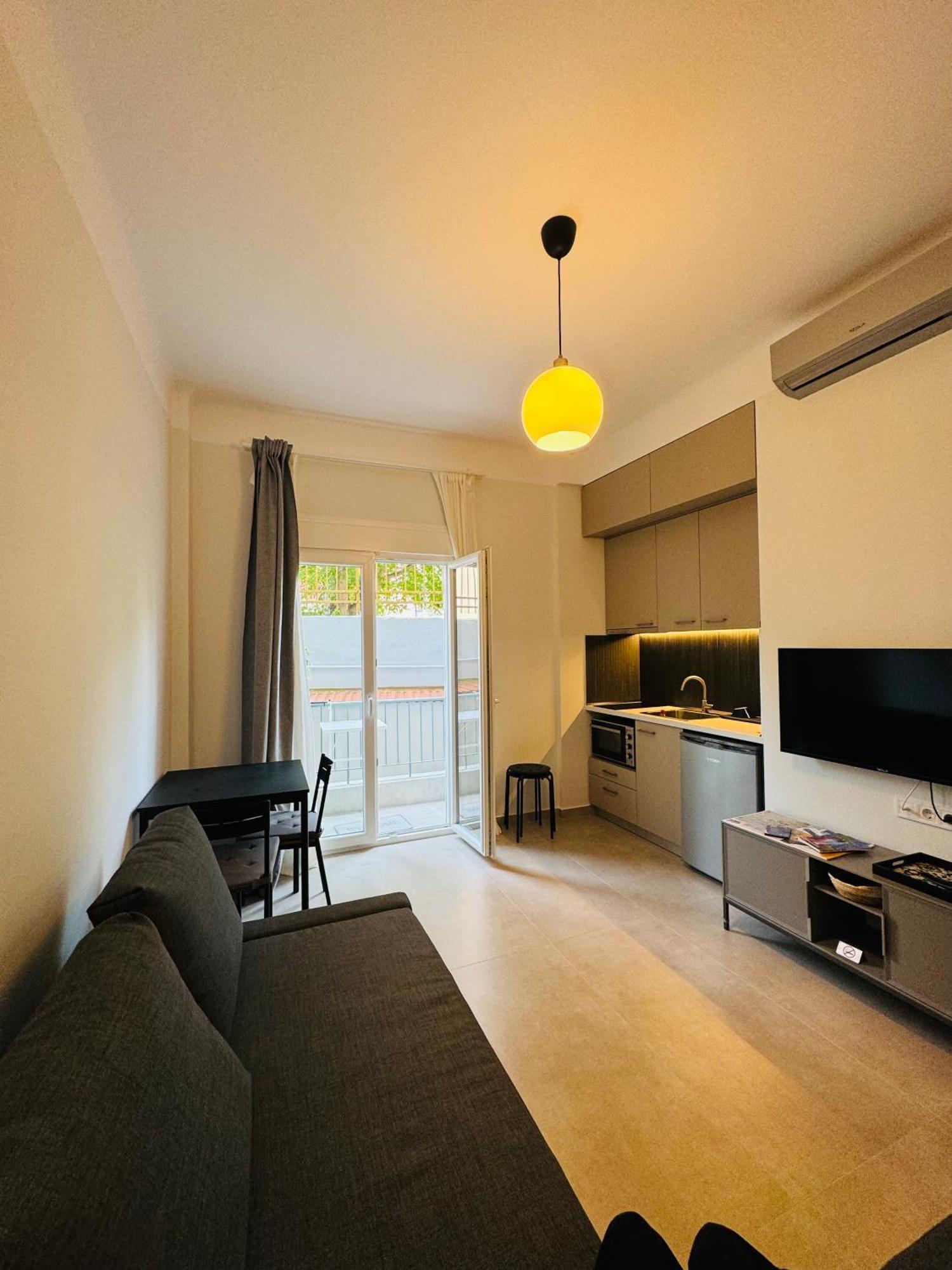 Calliope Apartment *